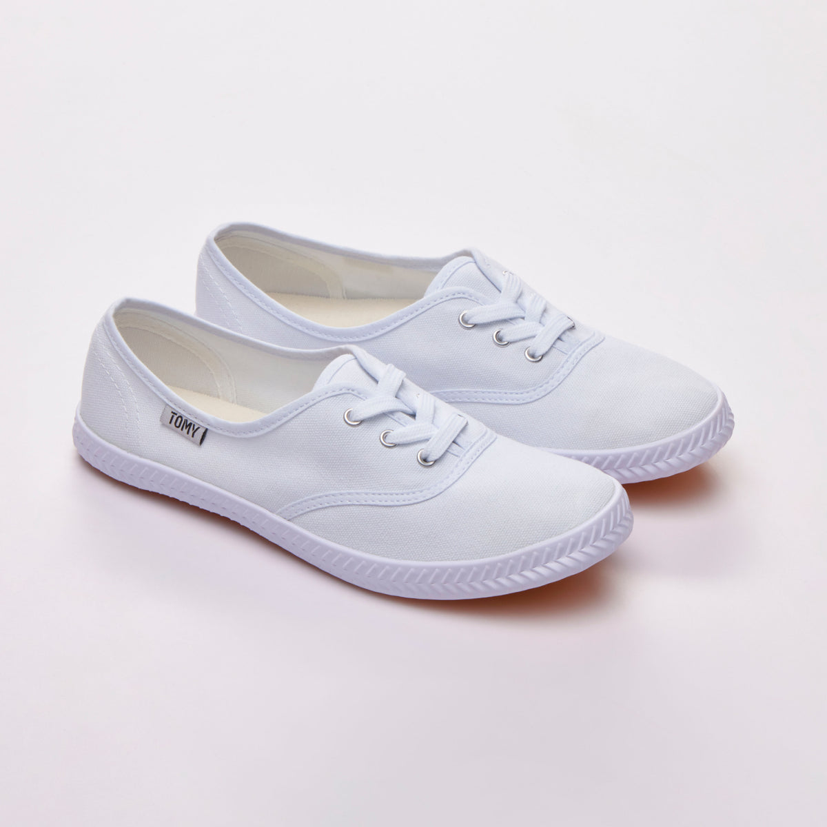 Tomy Canvas Original Sneakers White